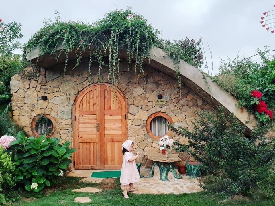 Moc Chau Hobbiton Acomodação com café da manhã Exterior foto
