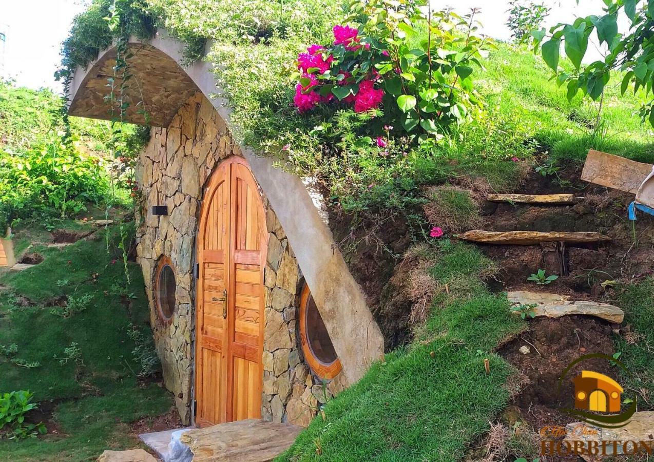 Moc Chau Hobbiton Acomodação com café da manhã Exterior foto